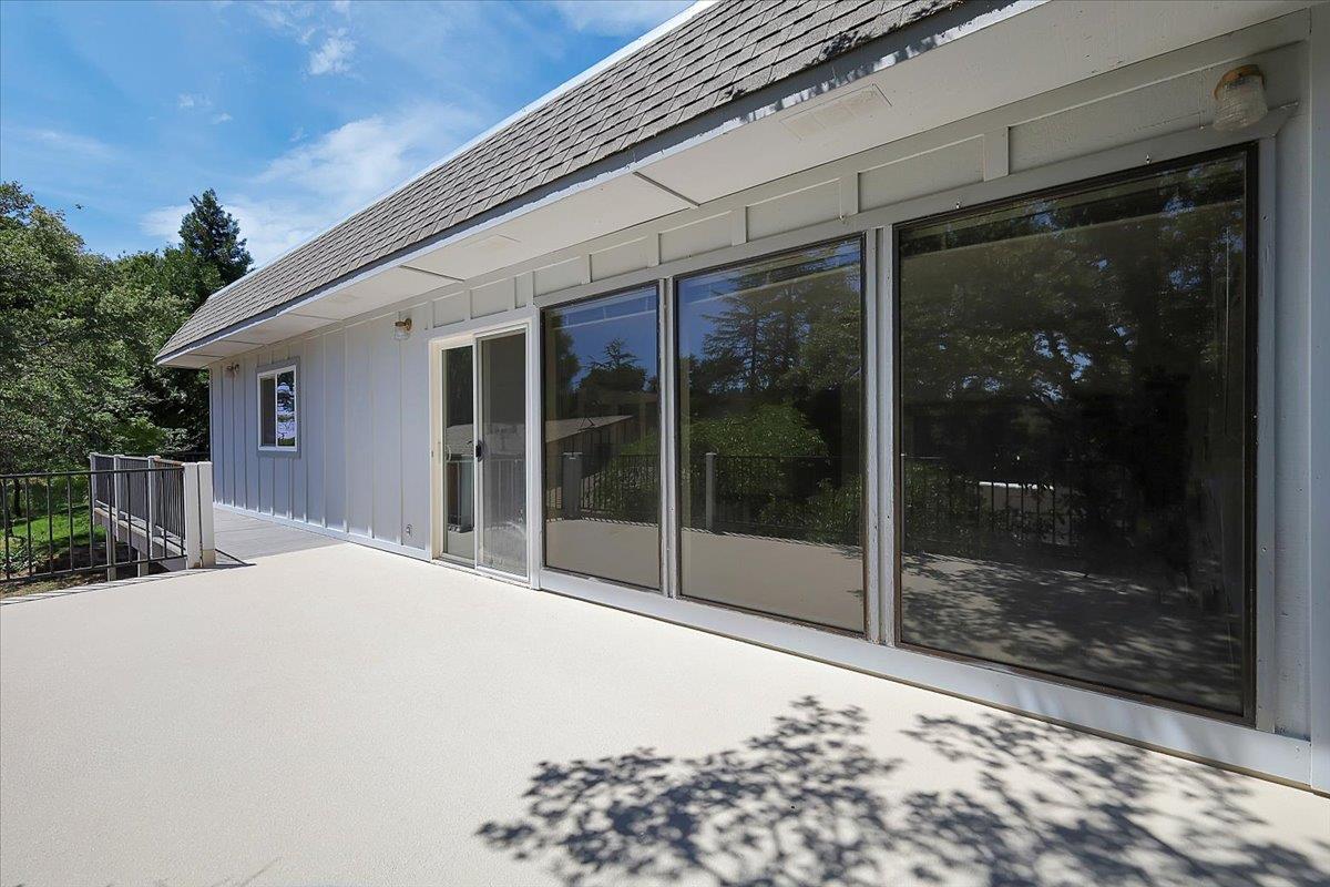 Detail Gallery Image 34 of 60 For 11211 N Lakeshore, Auburn,  CA 95602 - 3 Beds | 2 Baths