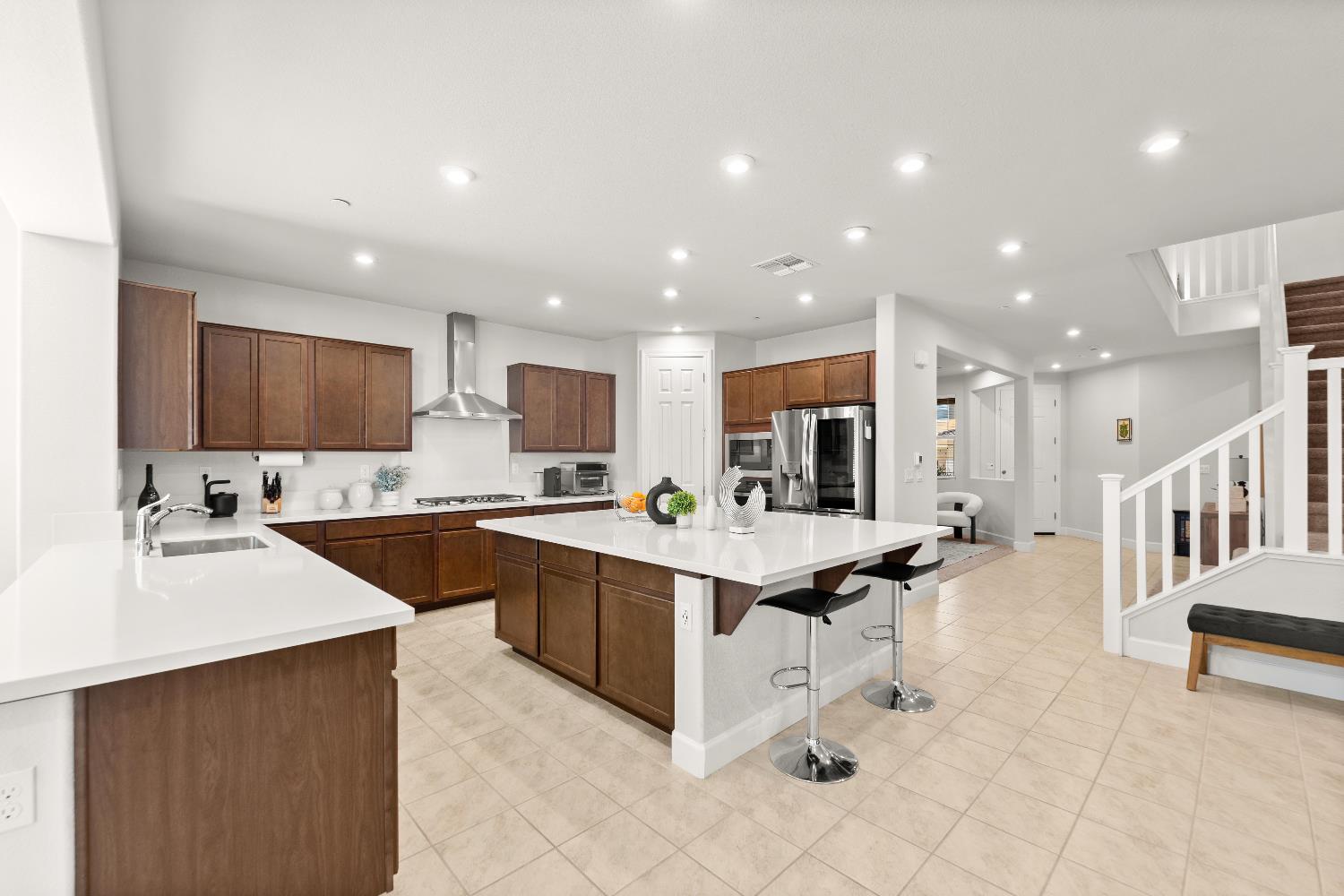 Schrader Way, Elk Grove, California image 9