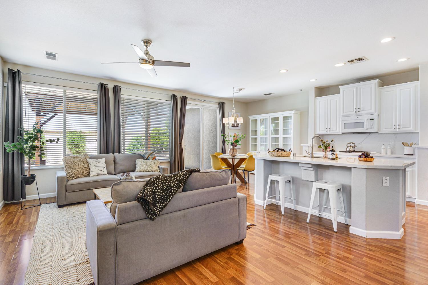 Caddington Way, Sacramento, California image 7