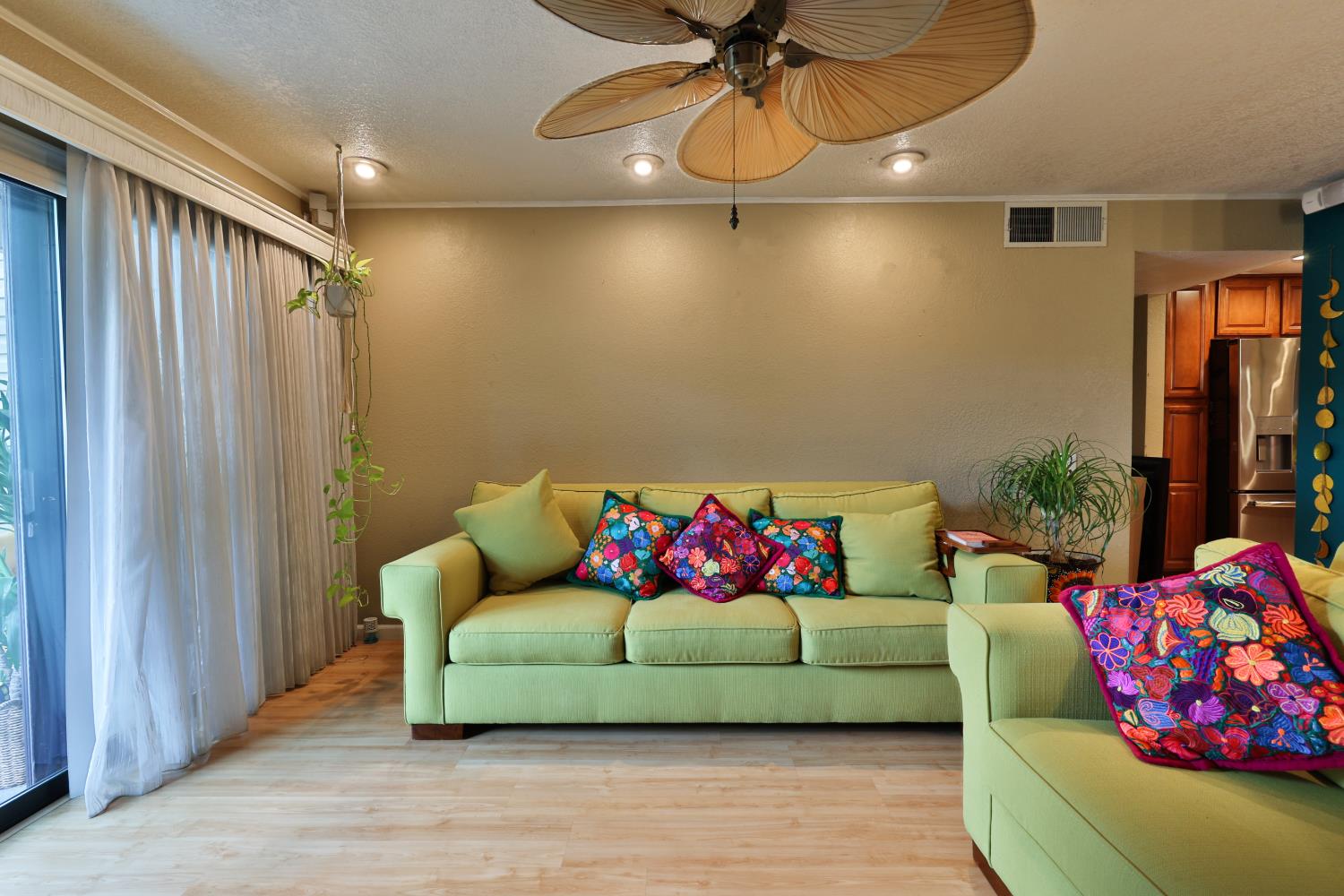 Hurley Way #3, Sacramento, California image 7