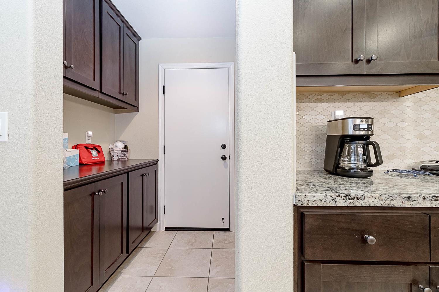Detail Gallery Image 9 of 38 For 582 Pasture Ave, Lathrop,  CA 95330 - 4 Beds | 3 Baths
