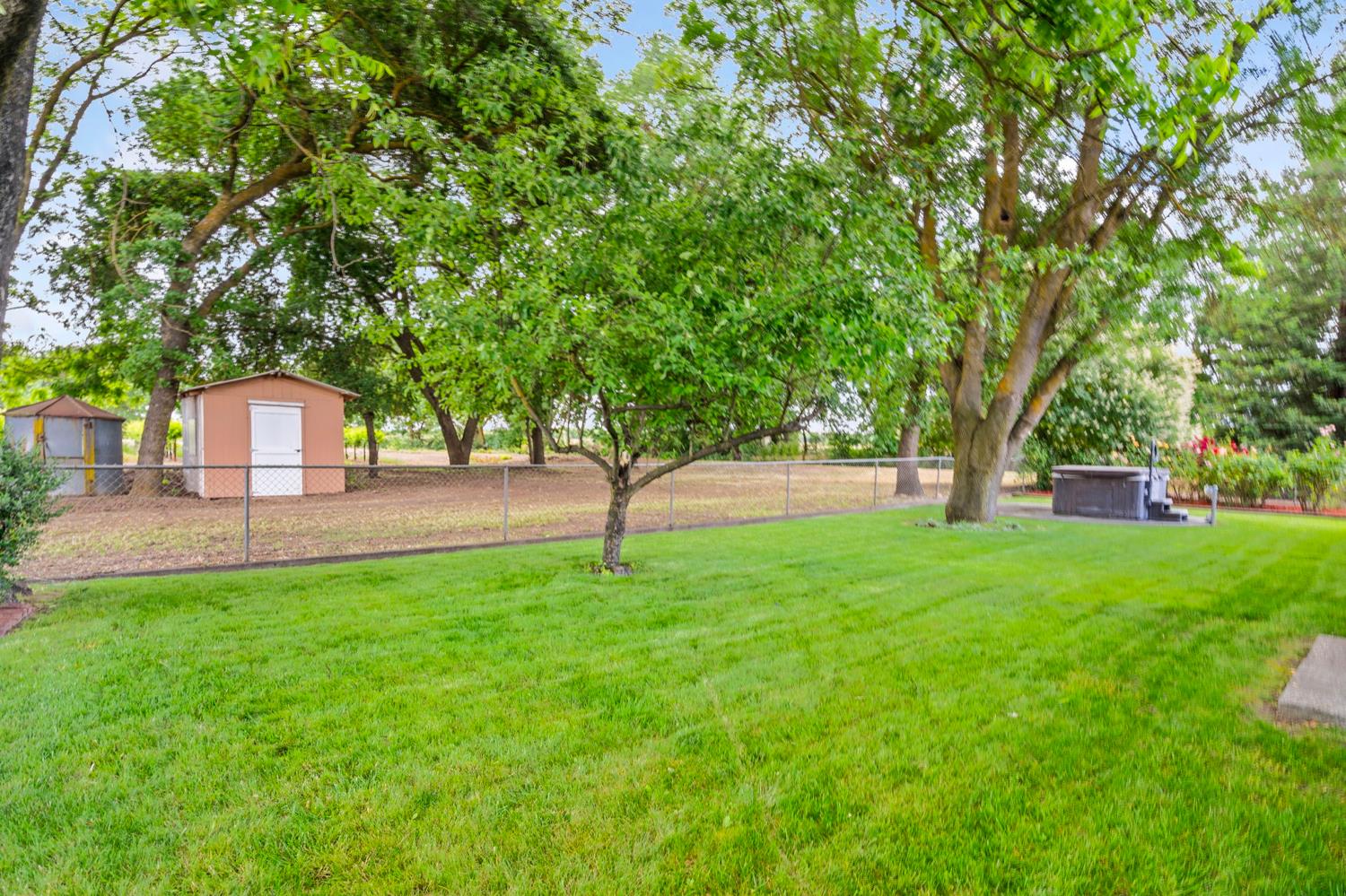 Detail Gallery Image 36 of 49 For 3920 S Escalon Bellota Rd, Farmington,  CA 95230 - 3 Beds | 1/1 Baths