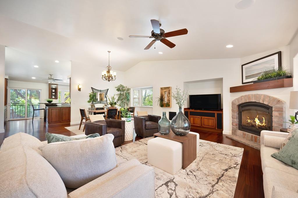 Detail Gallery Image 5 of 73 For 8224 Shadowood Ct, Granite Bay,  CA 95746 - 4 Beds | 2/1 Baths