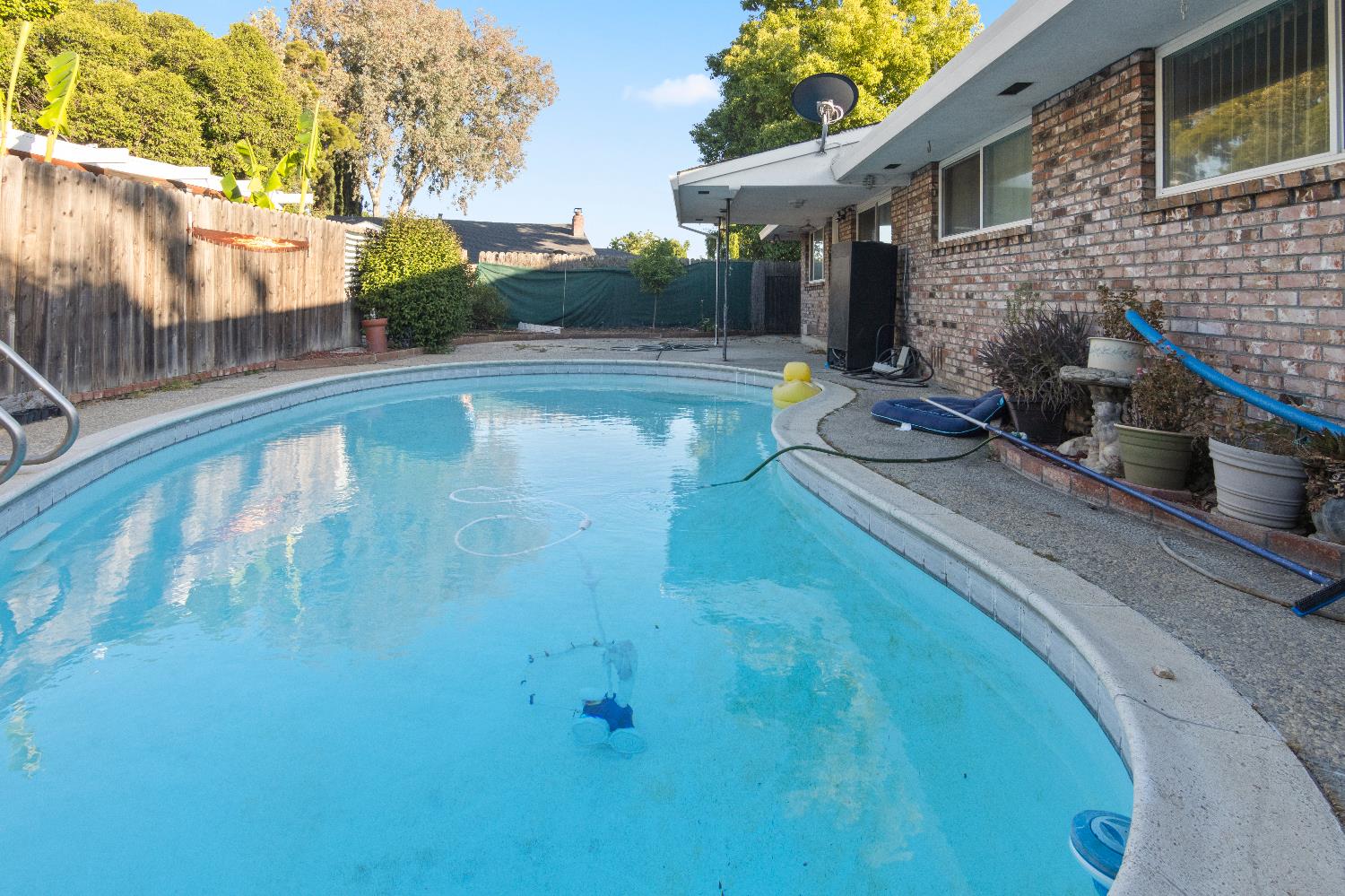 Detail Gallery Image 26 of 30 For 6281 Denslow Way, Sacramento,  CA 95823 - 4 Beds | 4 Baths