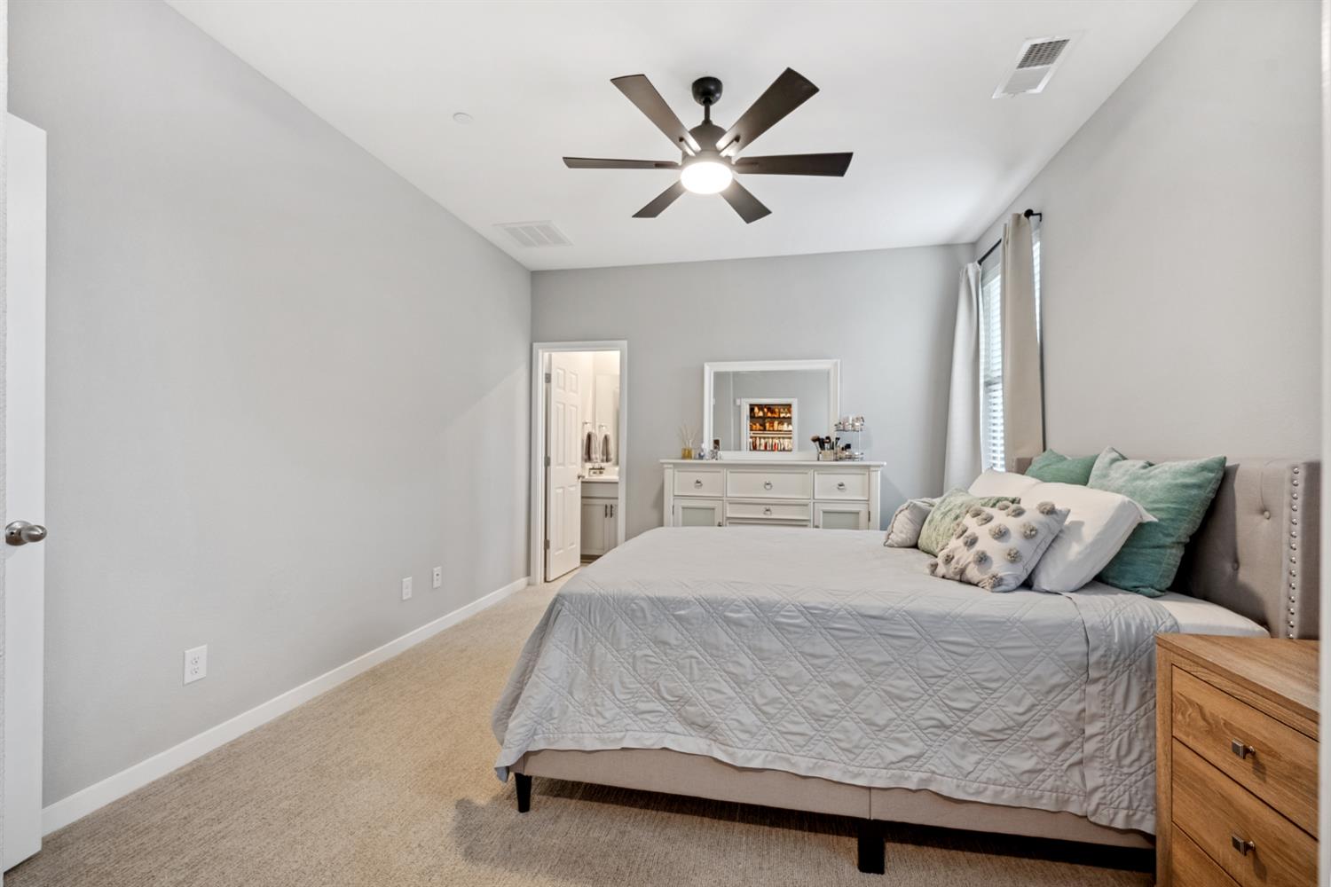 Detail Gallery Image 16 of 27 For 2196 Woodlet St, Marysville,  CA 95901 - 3 Beds | 2 Baths