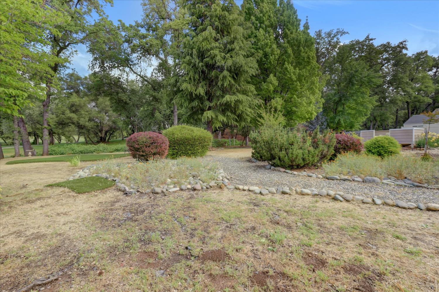 Detail Gallery Image 35 of 59 For 12300 Lake Wildwood Dr, Penn Valley,  CA 95946 - 3 Beds | 2 Baths