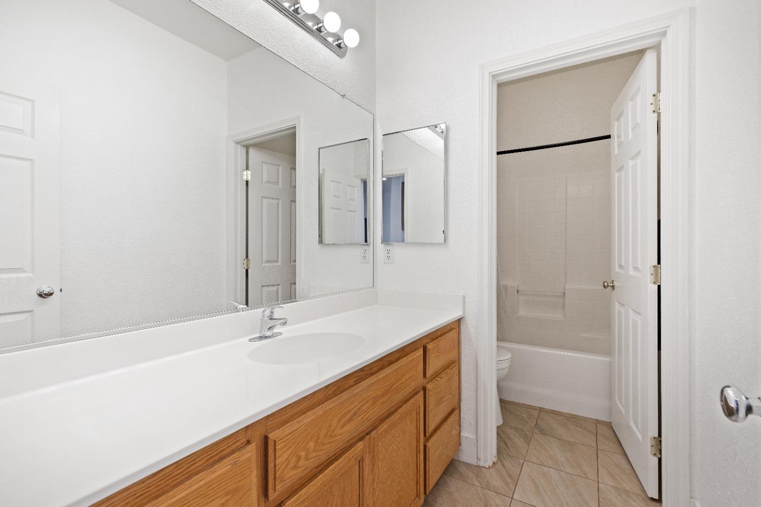 Detail Gallery Image 29 of 55 For 3408 Vancouver Dr, Modesto,  CA 95355 - 4 Beds | 3/1 Baths