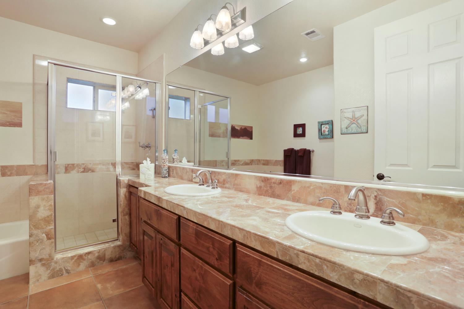 Detail Gallery Image 38 of 63 For 1037 Olson Ct, Ripon,  CA 95366 - 3 Beds | 2 Baths