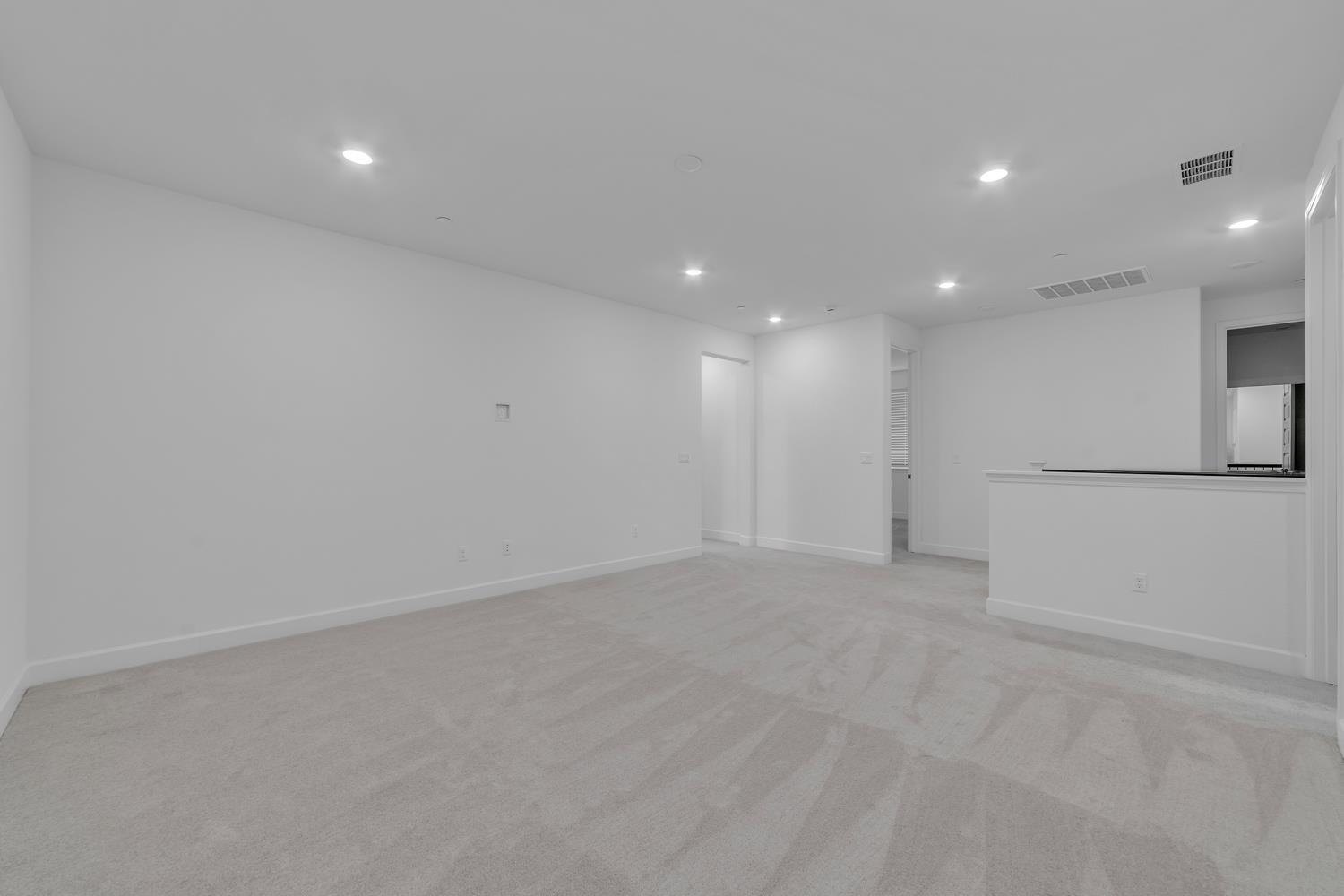 Detail Gallery Image 33 of 61 For 5092 Gold Rush Dr, Folsom,  CA 95630 - 4 Beds | 3/1 Baths