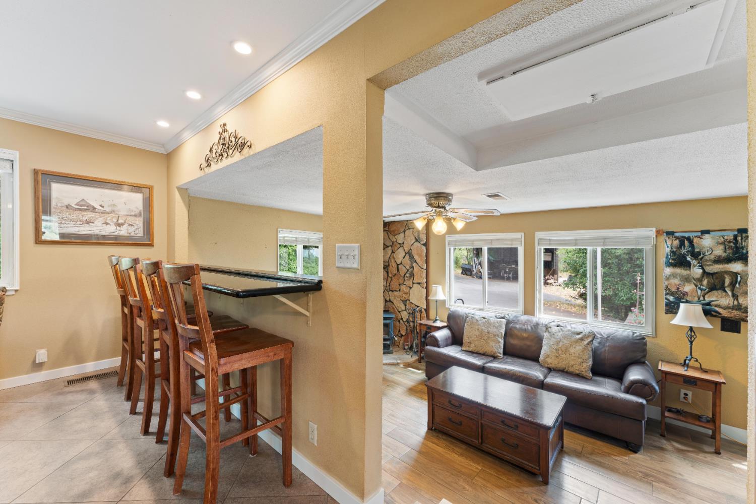 Detail Gallery Image 14 of 63 For 257 Cheyenne Ln, Auburn,  CA 95603 - 3 Beds | 3 Baths