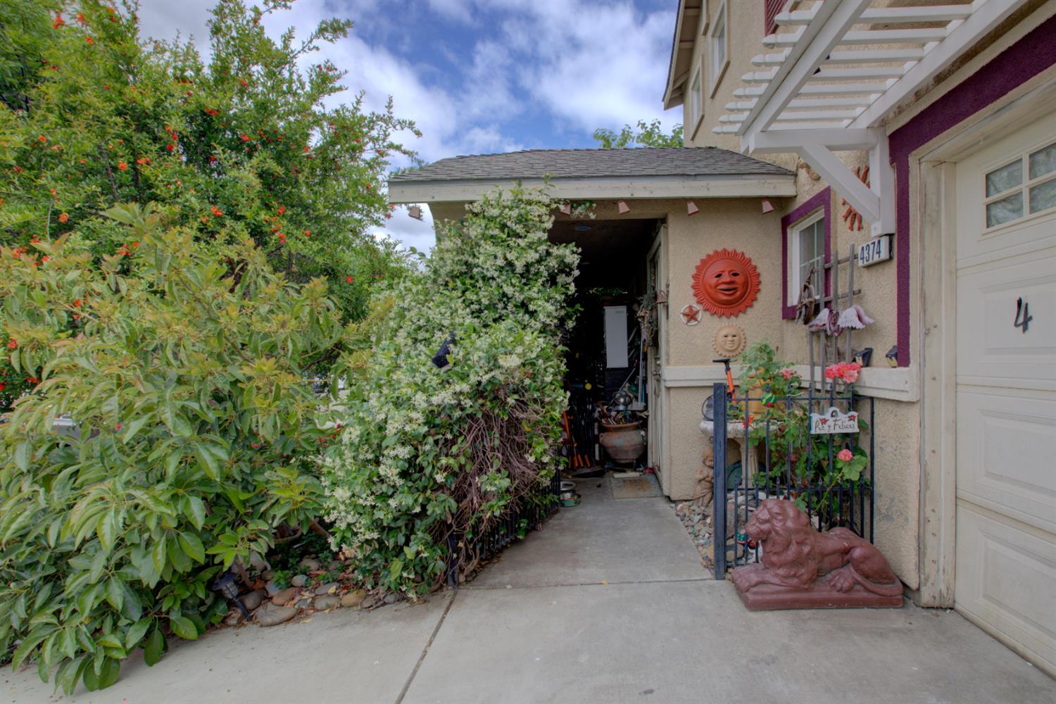 Detail Gallery Image 3 of 24 For 4374 Briggs Ln, Merced,  CA 95348 - 3 Beds | 2/1 Baths