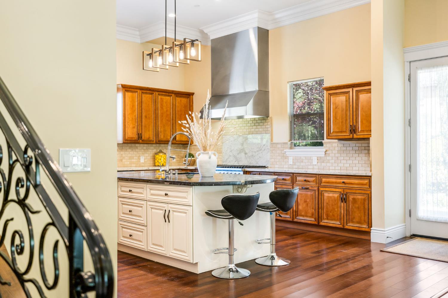 Detail Gallery Image 33 of 98 For 5521 Monte Claire Ln, Loomis,  CA 95650 - 6 Beds | 6/1 Baths