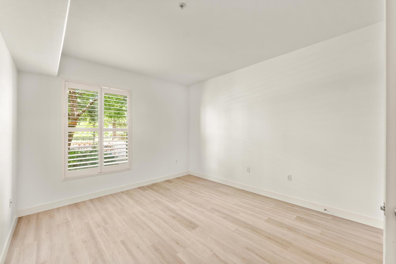 Vessona Circle #1717, Folsom, California image 16