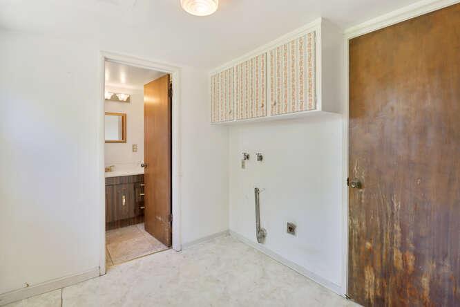 Detail Gallery Image 21 of 49 For 51 Tristan Cir, Sacramento,  CA 95823 - 5 Beds | 2/1 Baths