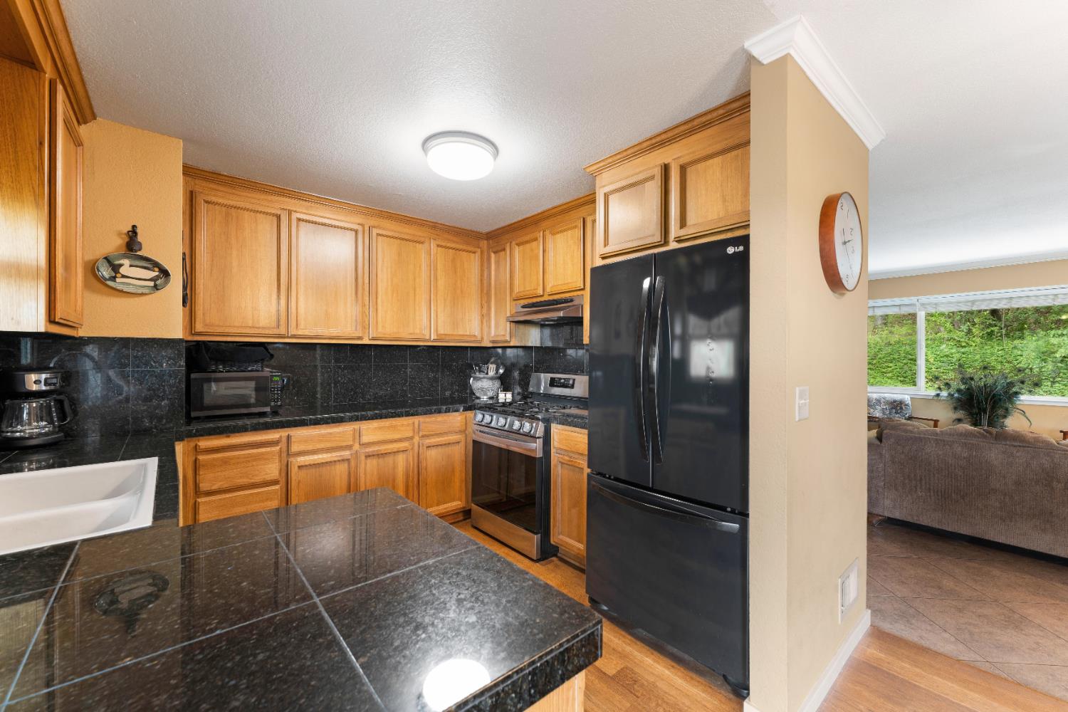 Detail Gallery Image 13 of 63 For 257 Cheyenne Ln, Auburn,  CA 95603 - 3 Beds | 3 Baths