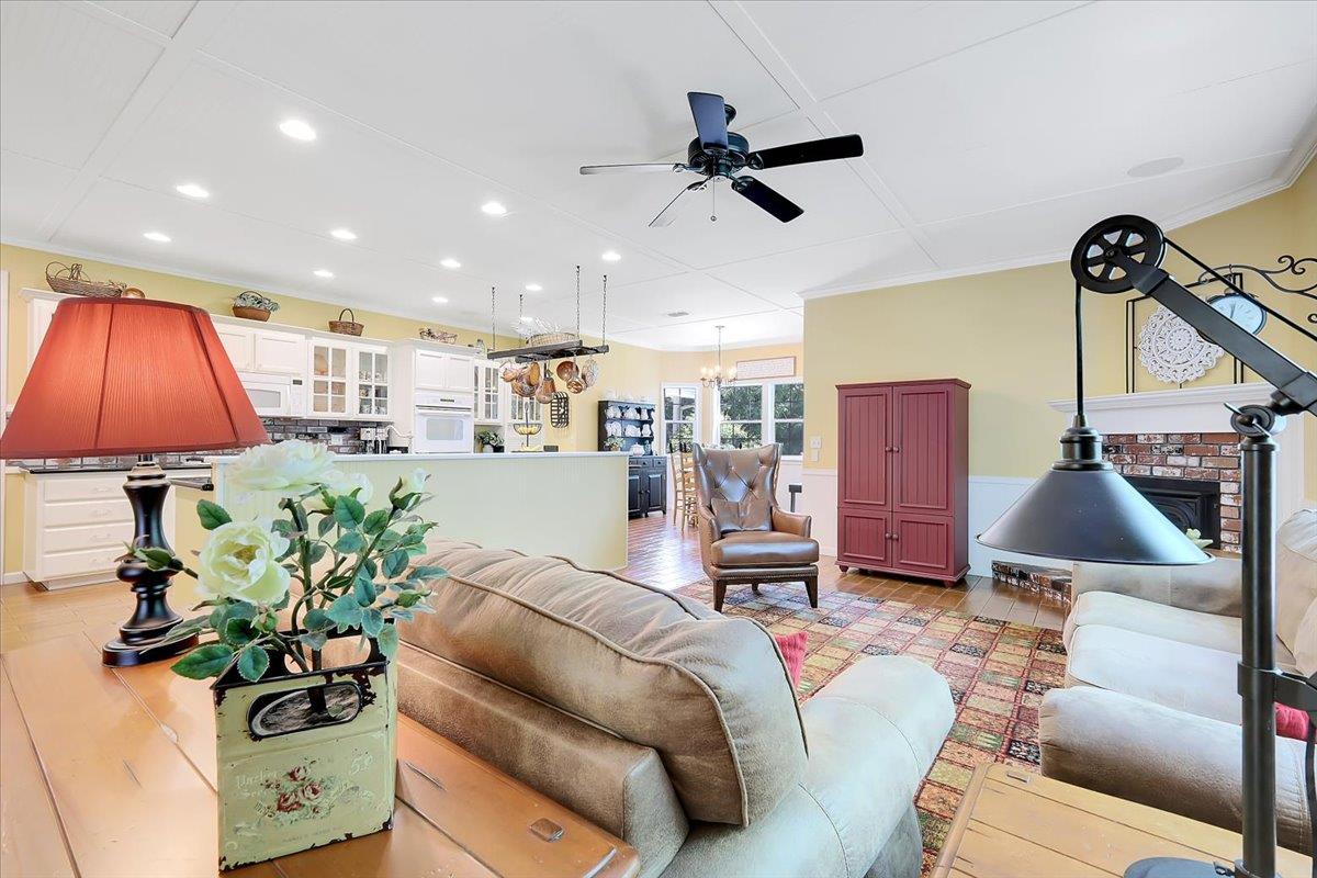 Detail Gallery Image 34 of 84 For 685 Saddleback Dr, Marysville,  CA 95901 - 3 Beds | 2/2 Baths