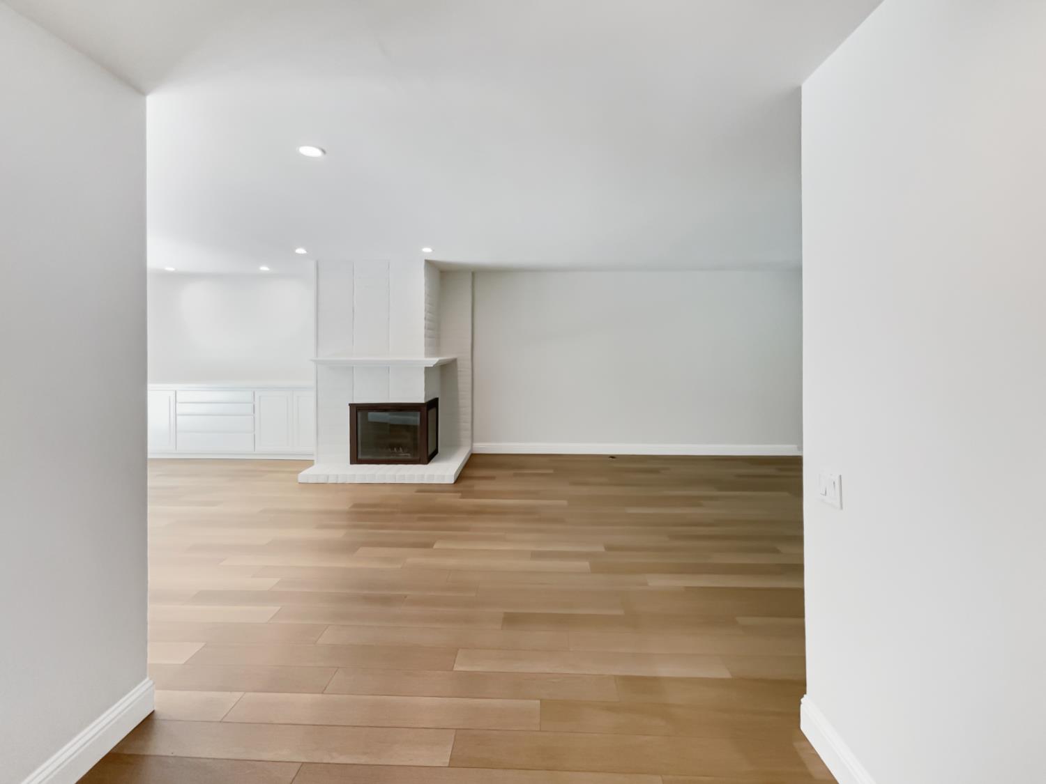Photo #10: 225062142 Listing: Photo #10