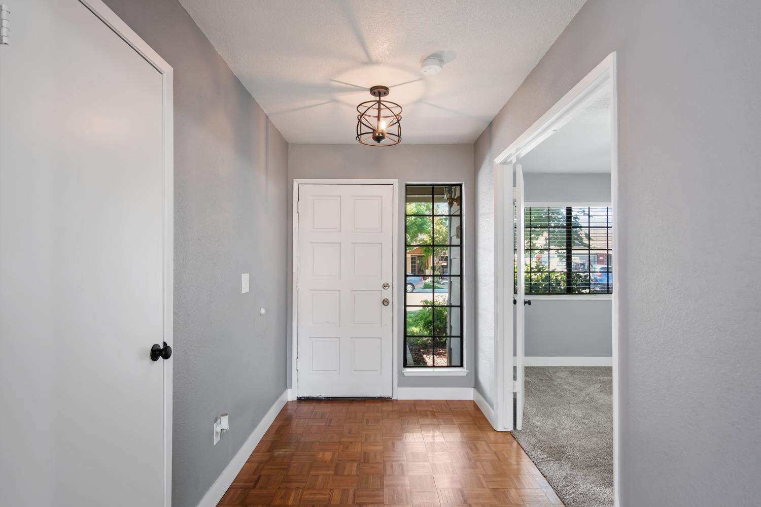 Detail Gallery Image 5 of 27 For 3401 St Gotthard Way, Ceres,  CA 95307 - 4 Beds | 2 Baths