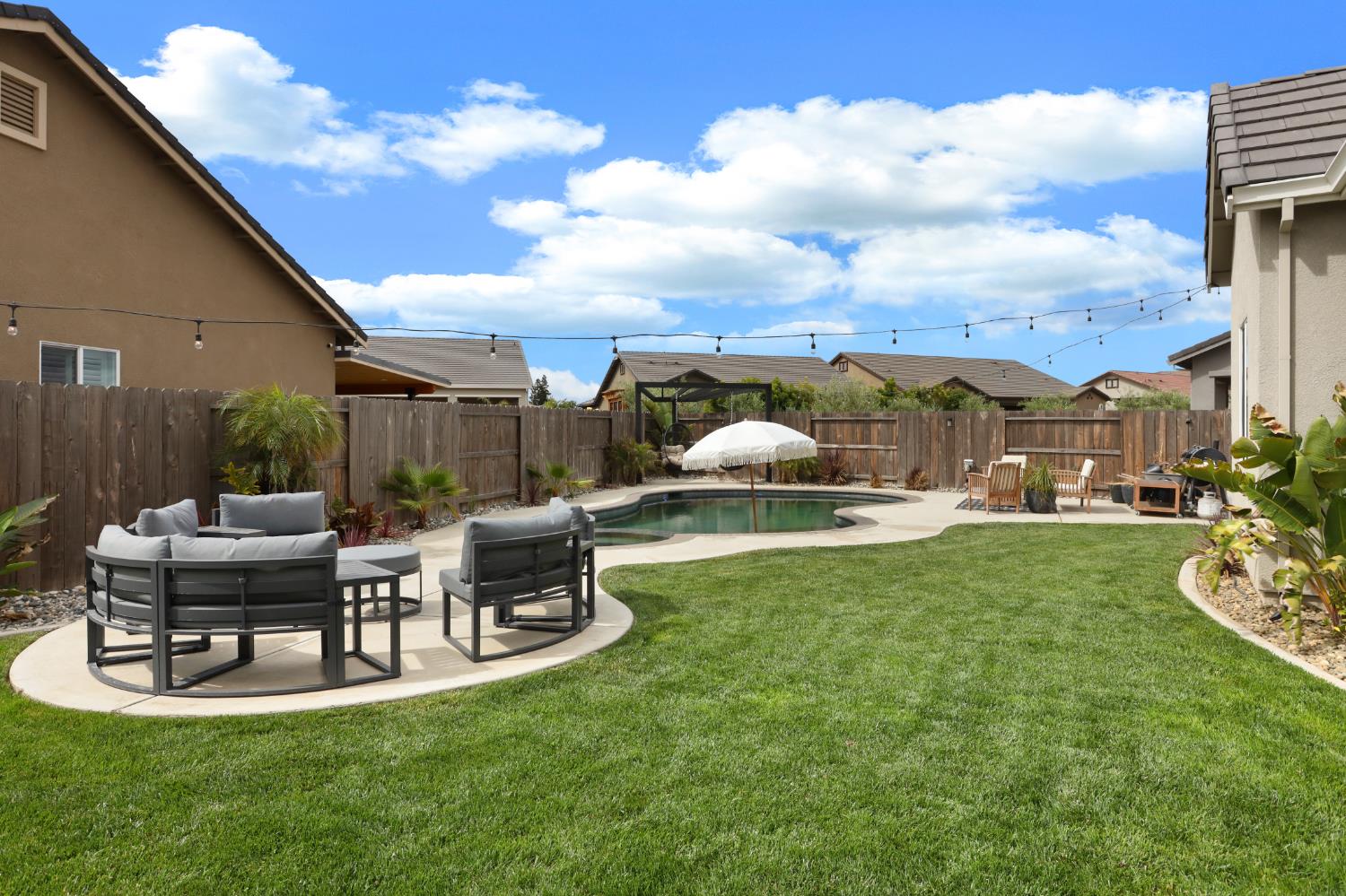 Detail Gallery Image 59 of 61 For 2134 Rambutan Pl, Manteca,  CA 95337 - 5 Beds | 3/1 Baths
