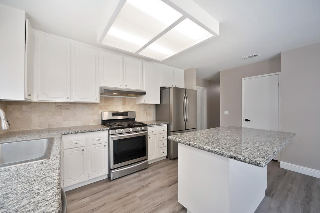 Detail Gallery Image 11 of 33 For 9620 Countryroads Dr, Sacramento,  CA 95827 - 4 Beds | 2 Baths