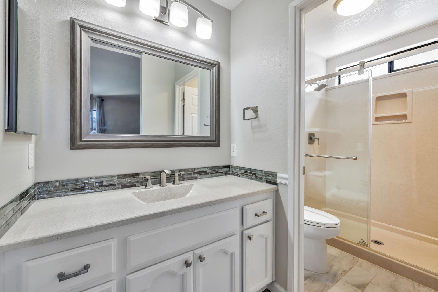 Detail Gallery Image 28 of 34 For 3203 Osuna Way, Sacramento,  CA 95833 - 3 Beds | 2 Baths