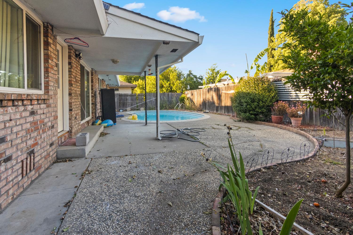 Detail Gallery Image 25 of 30 For 6281 Denslow Way, Sacramento,  CA 95823 - 4 Beds | 4 Baths