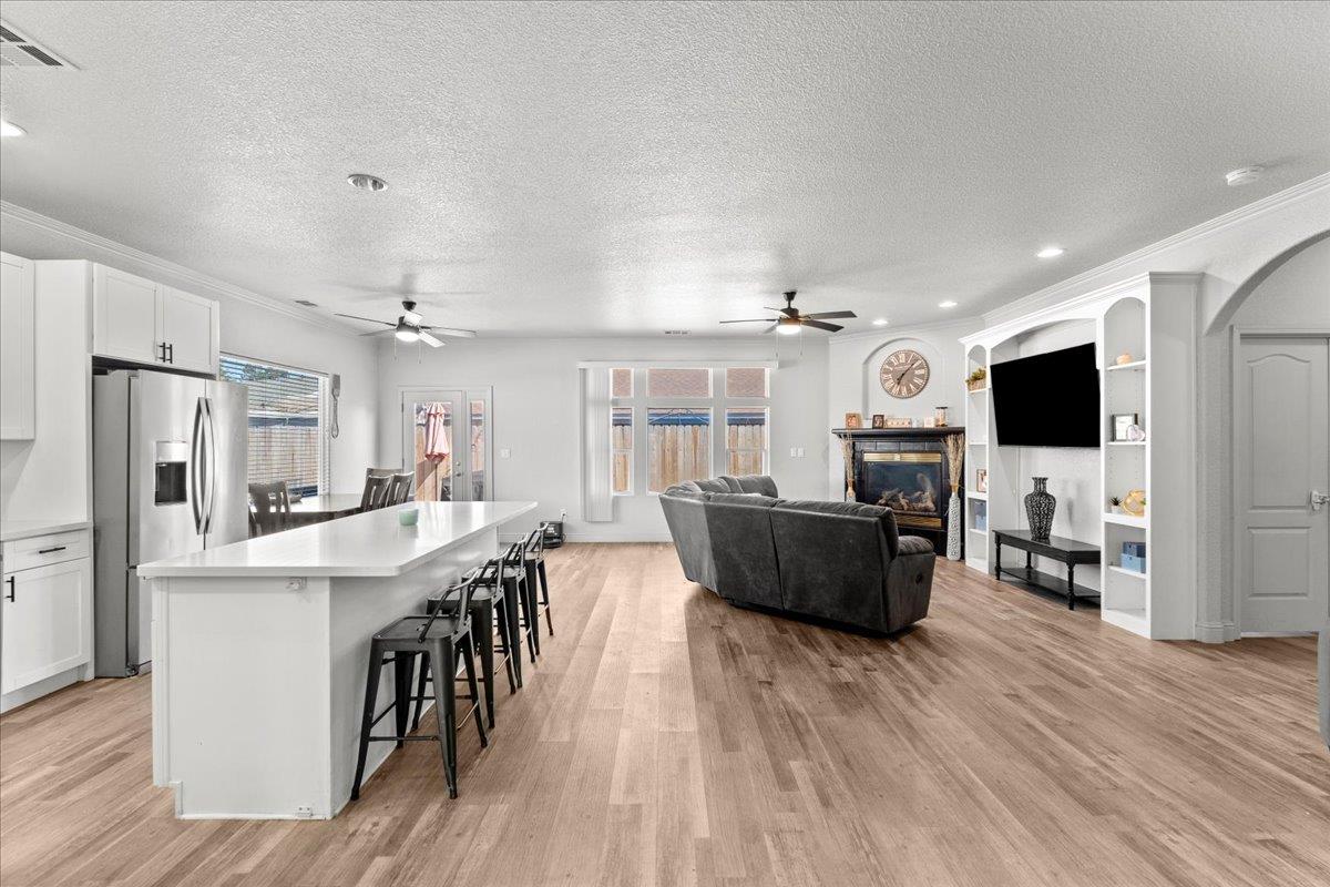 Detail Gallery Image 5 of 25 For 12701 Bonnie Brae Ave, Waterford,  CA 95386 - 4 Beds | 2 Baths
