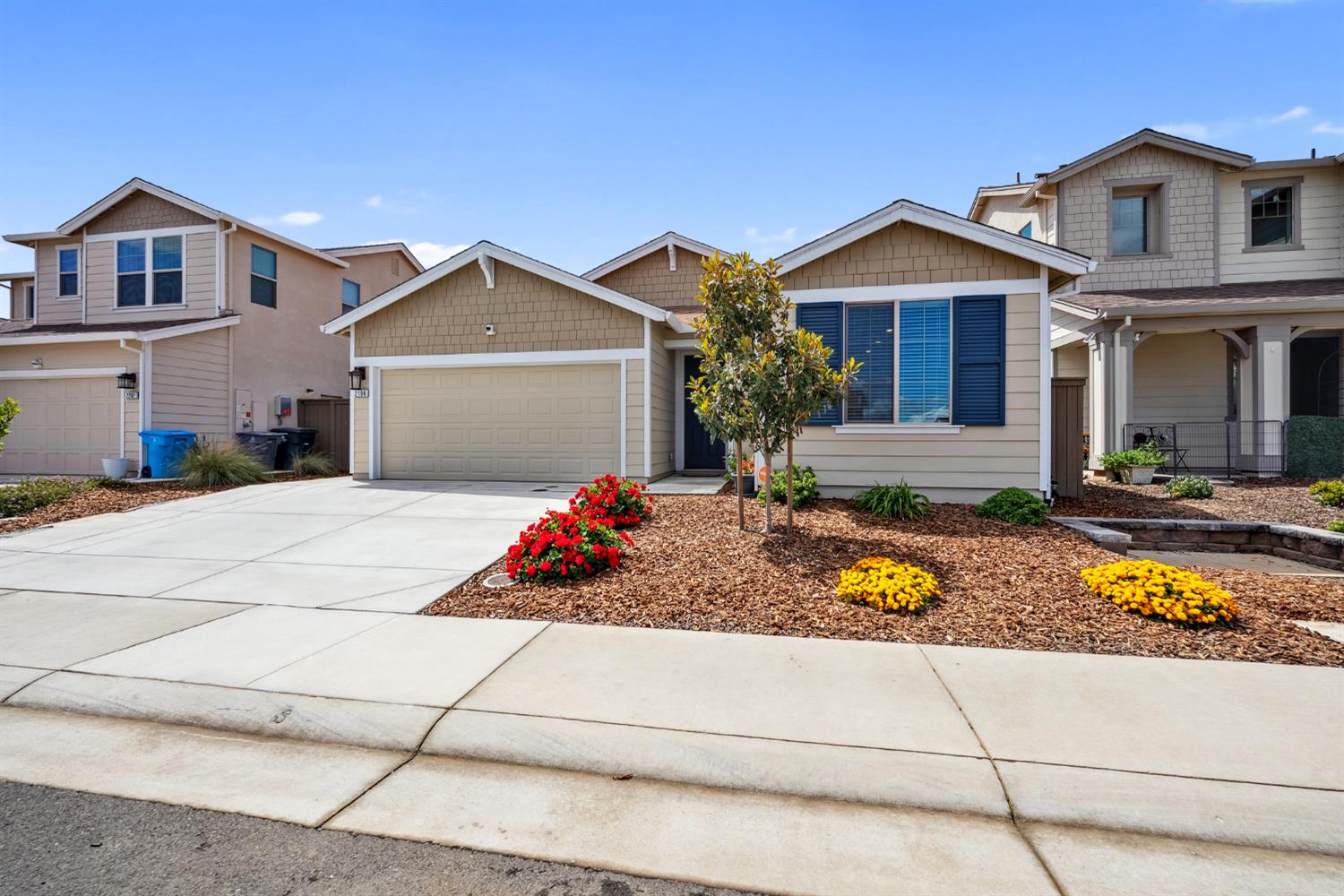 Detail Gallery Image 3 of 27 For 2196 Woodlet St, Marysville,  CA 95901 - 3 Beds | 2 Baths