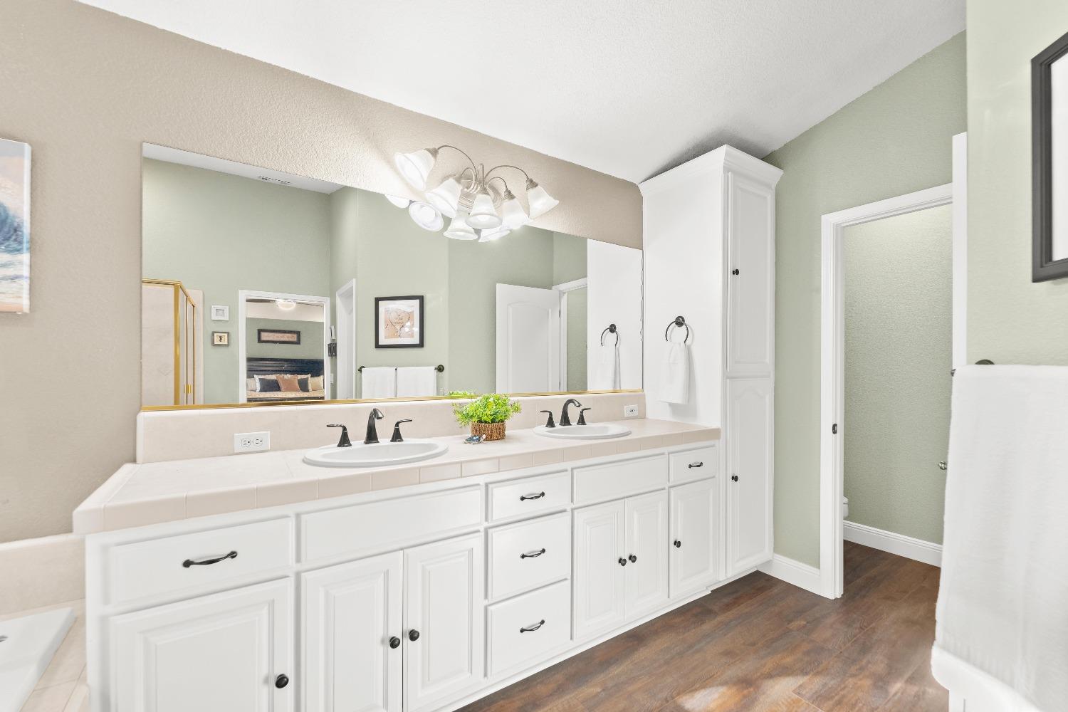Detail Gallery Image 19 of 54 For 2000 Kilpatrick Way, Granite Bay,  CA 95746 - 5 Beds | 4 Baths