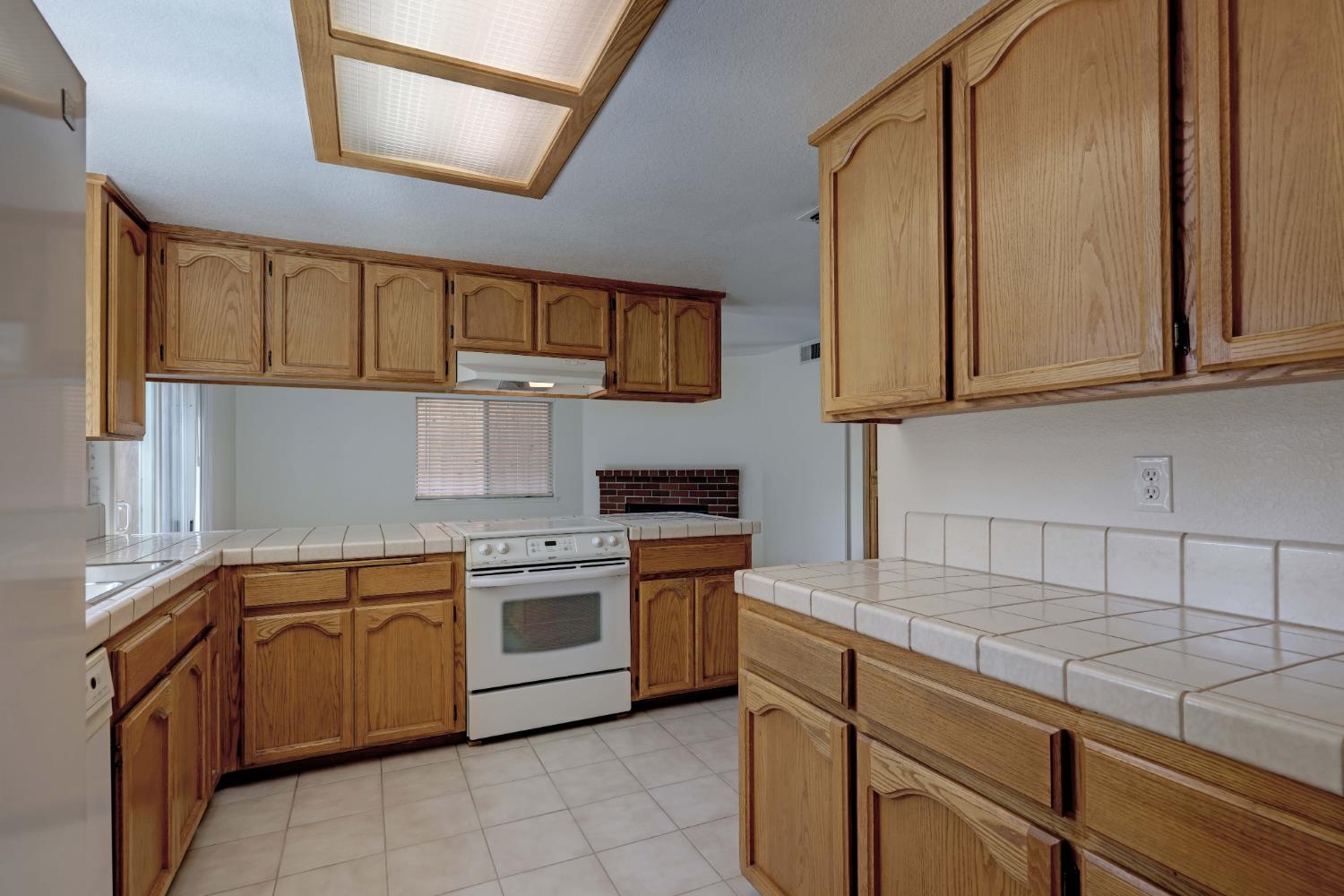 Detail Gallery Image 8 of 23 For 8314 Benjamin Dr, Antelope,  CA 95843 - 3 Beds | 2/1 Baths