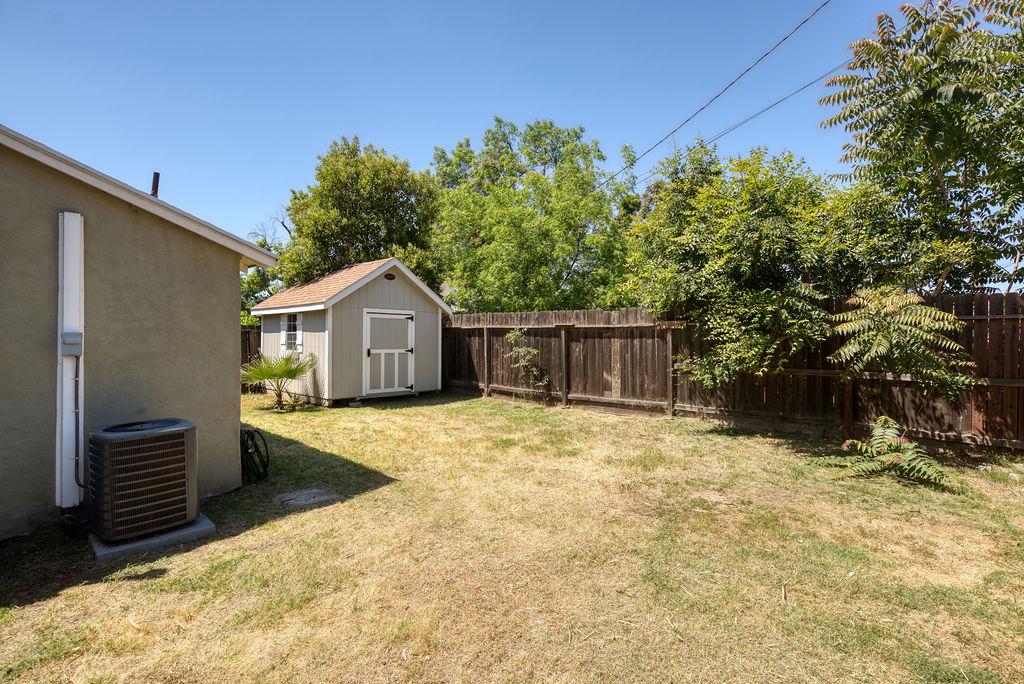Detail Gallery Image 13 of 14 For 1541 Pearl St, Modesto,  CA 95350 - 2 Beds | 1 Baths