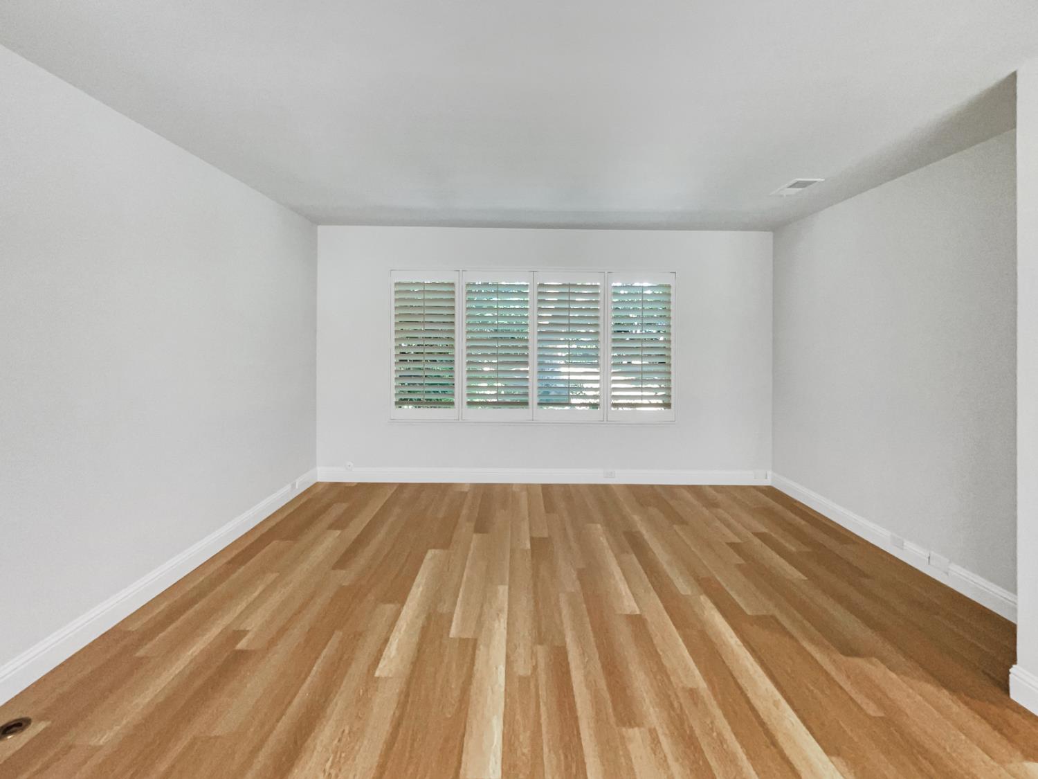 Photo #12: 225062142 Listing: Photo #12