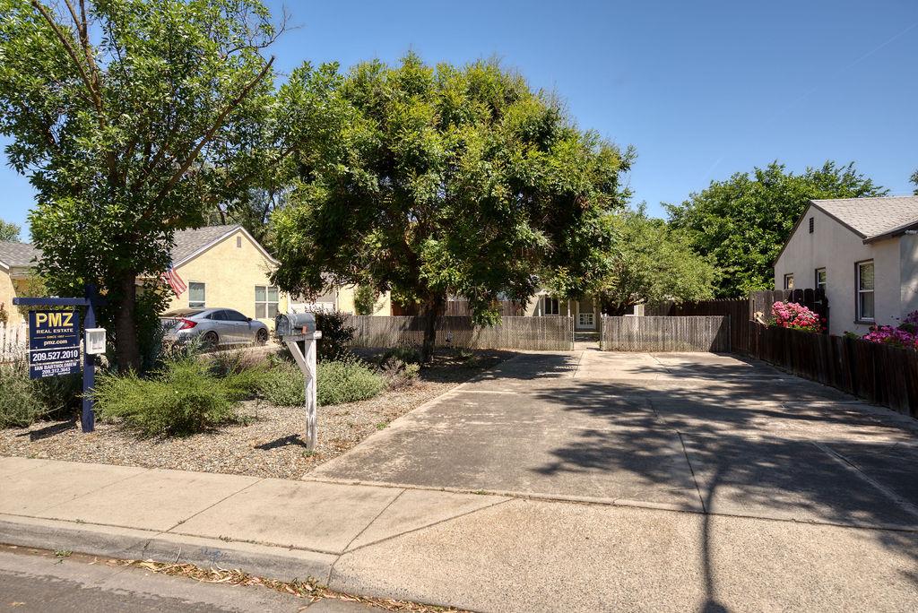 Detail Gallery Image 1 of 14 For 1541 Pearl St, Modesto,  CA 95350 - 2 Beds | 1 Baths