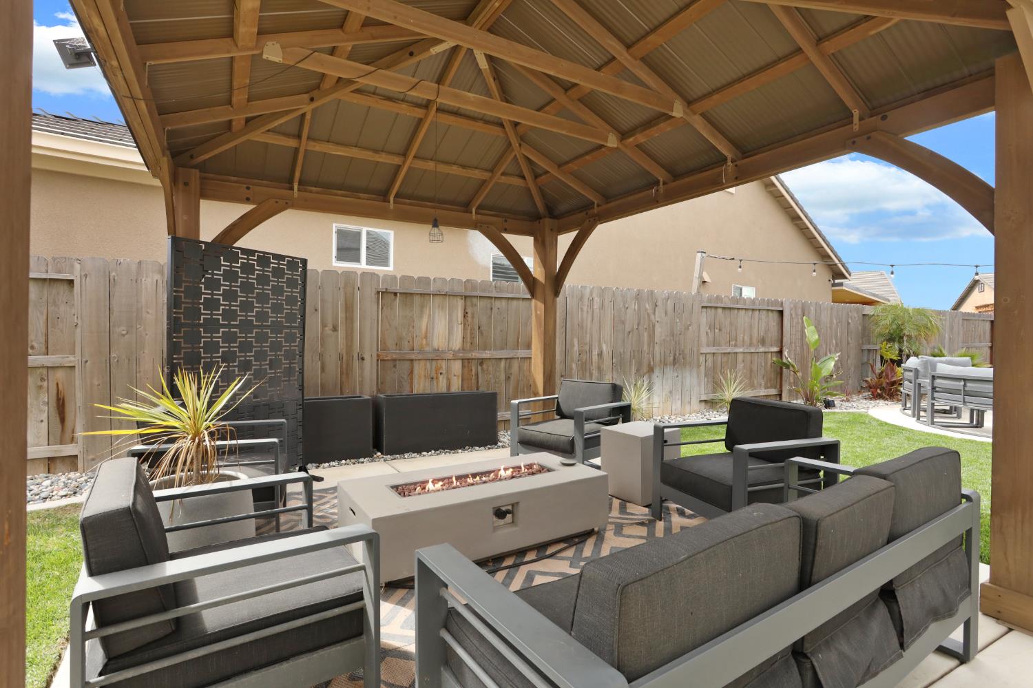 Detail Gallery Image 58 of 61 For 2134 Rambutan Pl, Manteca,  CA 95337 - 5 Beds | 3/1 Baths