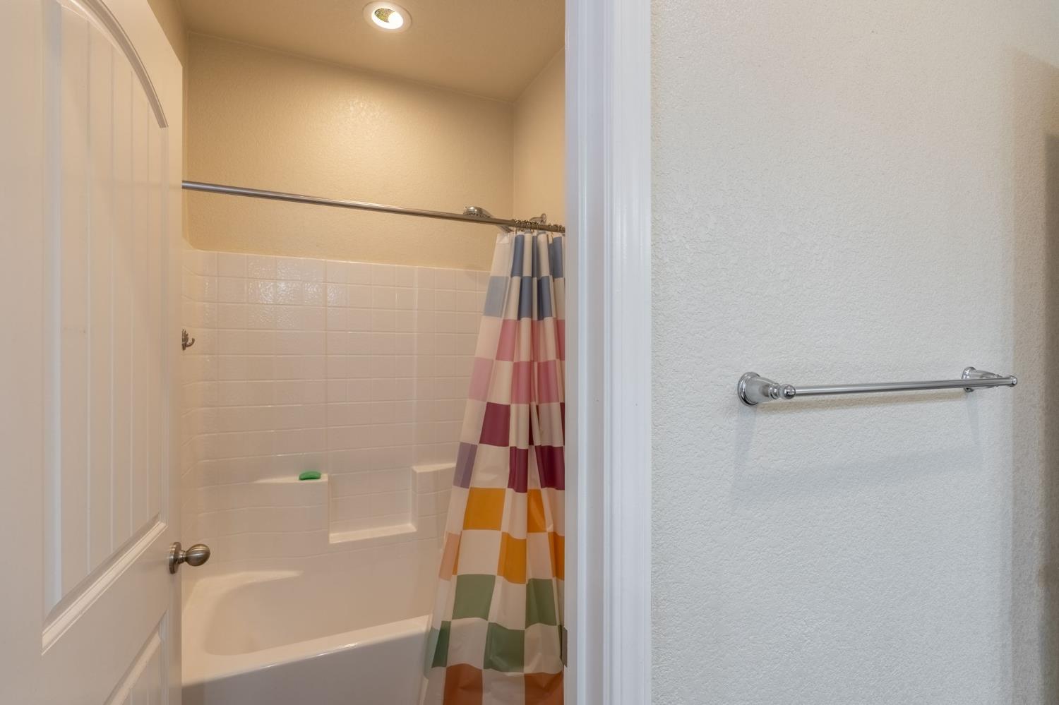 Detail Gallery Image 28 of 34 For 3905 Lookout Dr, Modesto,  CA 95355 - 3 Beds | 2/1 Baths
