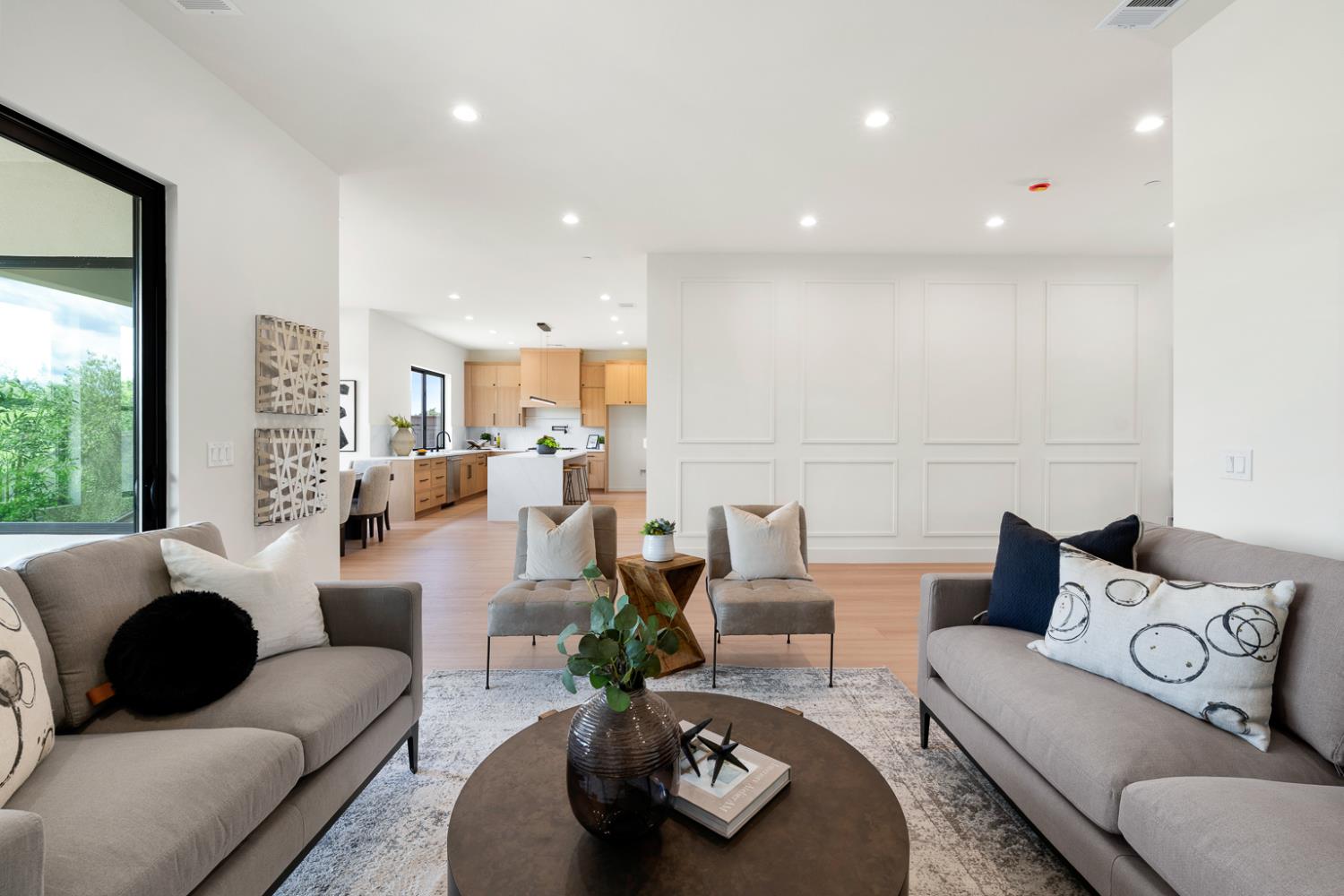 Detail Gallery Image 10 of 59 For 407 East St, Roseville,  CA 95678 - 4 Beds | 4 Baths