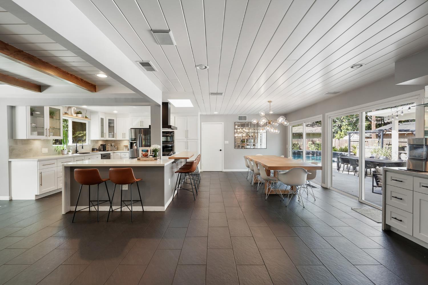 Detail Gallery Image 11 of 79 For 2321 Bonniebrook Dr, Stockton,  CA 95207 - 3 Beds | 2/1 Baths