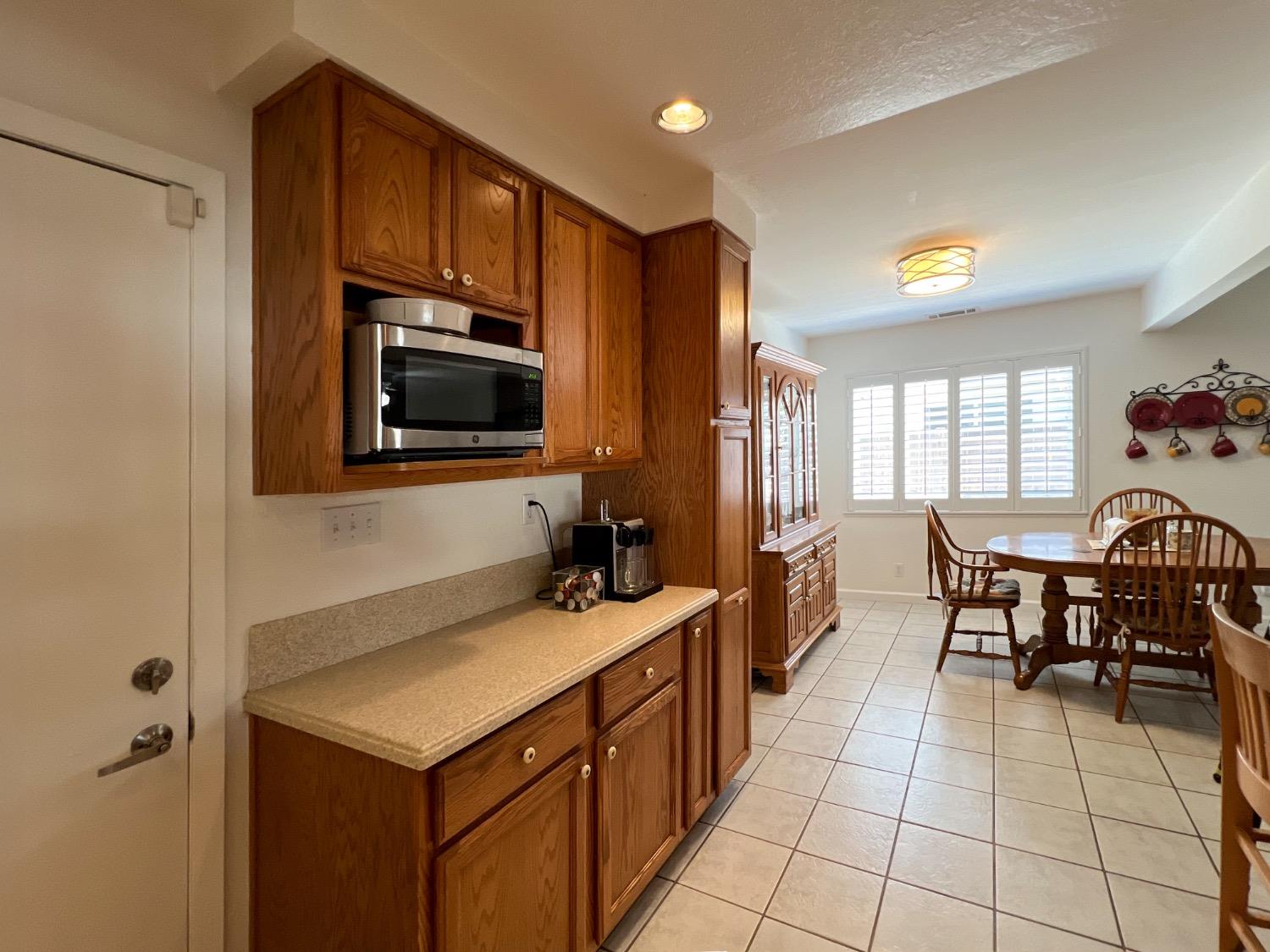 Detail Gallery Image 11 of 58 For 4889 Cherokee Dr, Concord,  CA 94521 - 4 Beds | 3 Baths