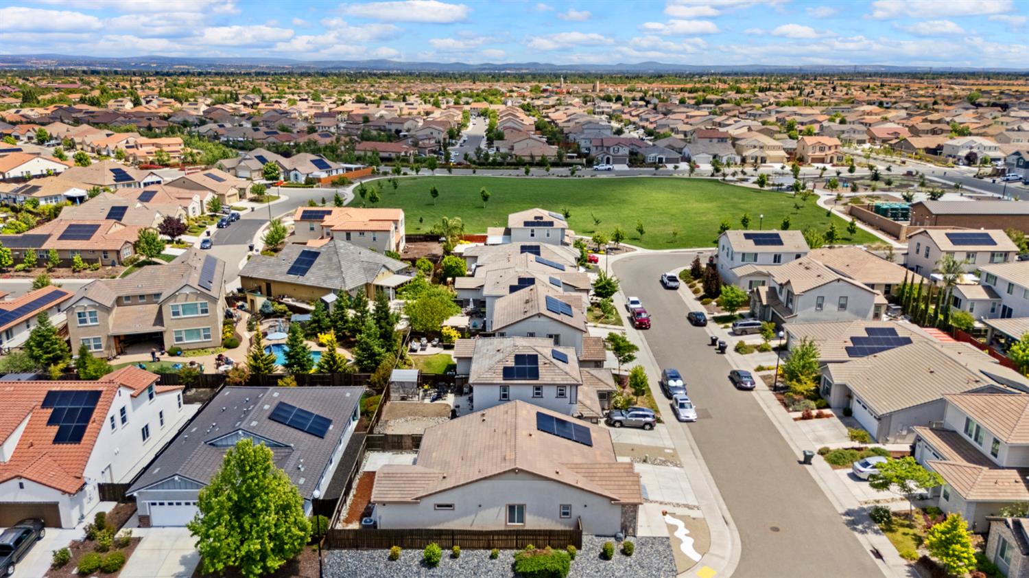 Detail Gallery Image 29 of 31 For 9064 Hourglass Cir, Roseville,  CA 95747 - 3 Beds | 2 Baths