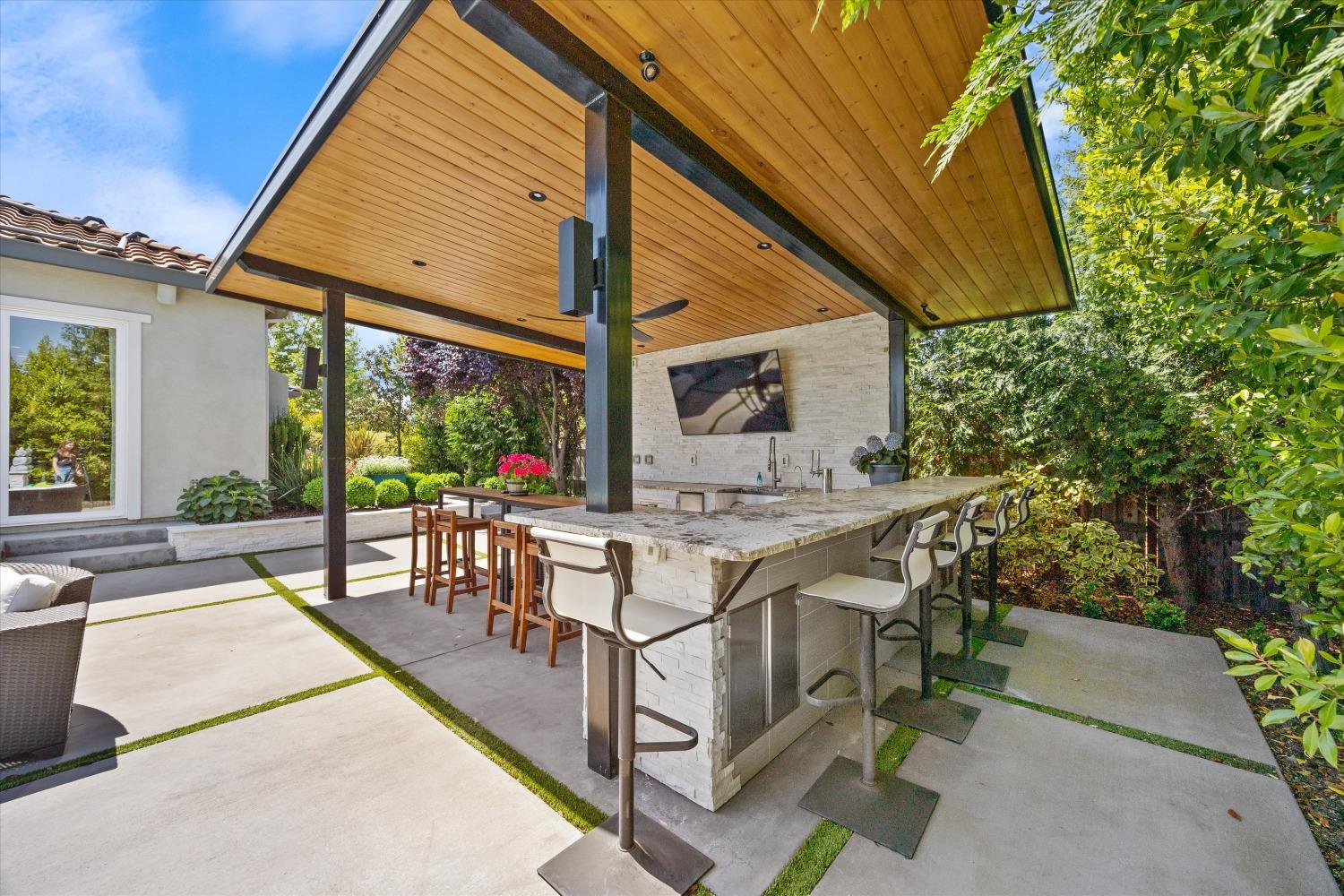 Detail Gallery Image 4 of 76 For 5175 Pastor Dr, Granite Bay,  CA 95746 - 5 Beds | 4/1 Baths
