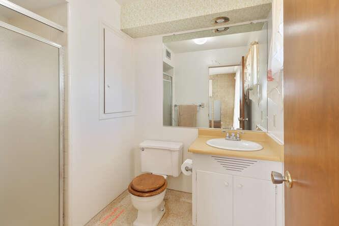 Detail Gallery Image 25 of 49 For 51 Tristan Cir, Sacramento,  CA 95823 - 5 Beds | 2/1 Baths