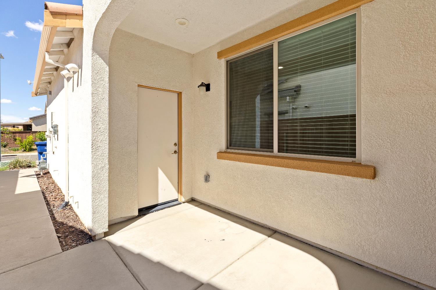 Detail Gallery Image 24 of 42 For 7450 Hanfield Dr, Sacramento,  CA 95829 - 4 Beds | 3/1 Baths
