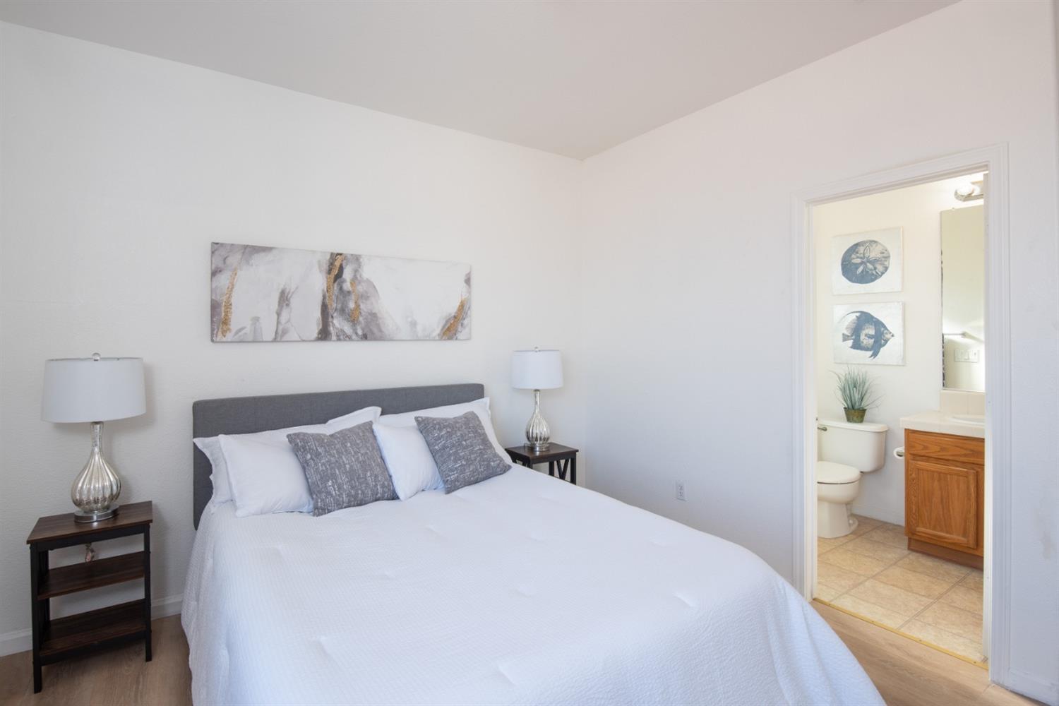 Detail Gallery Image 26 of 59 For 3012 Edgeview Dr, Modesto,  CA 95355 - 5 Beds | 3/1 Baths