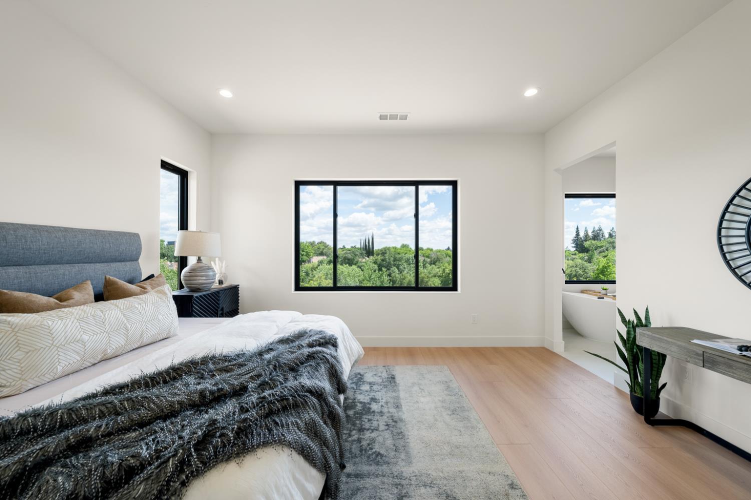 Detail Gallery Image 33 of 59 For 407 East St, Roseville,  CA 95678 - 4 Beds | 4 Baths