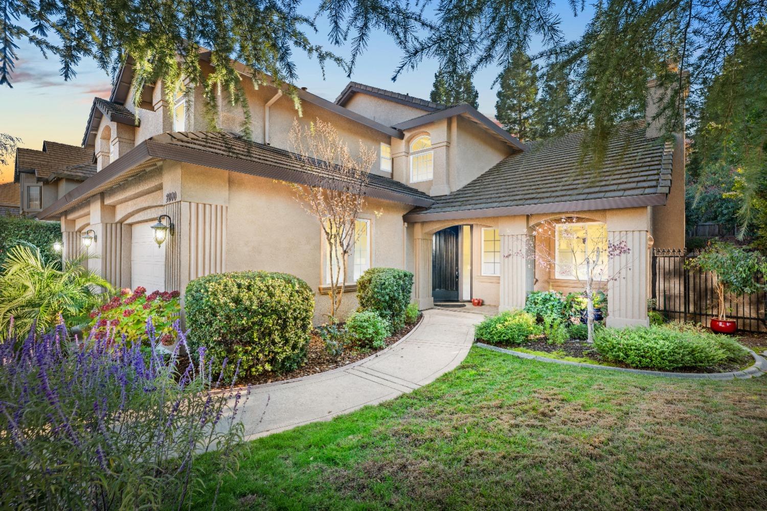 Detail Gallery Image 1 of 54 For 2000 Kilpatrick Way, Granite Bay,  CA 95746 - 5 Beds | 4 Baths