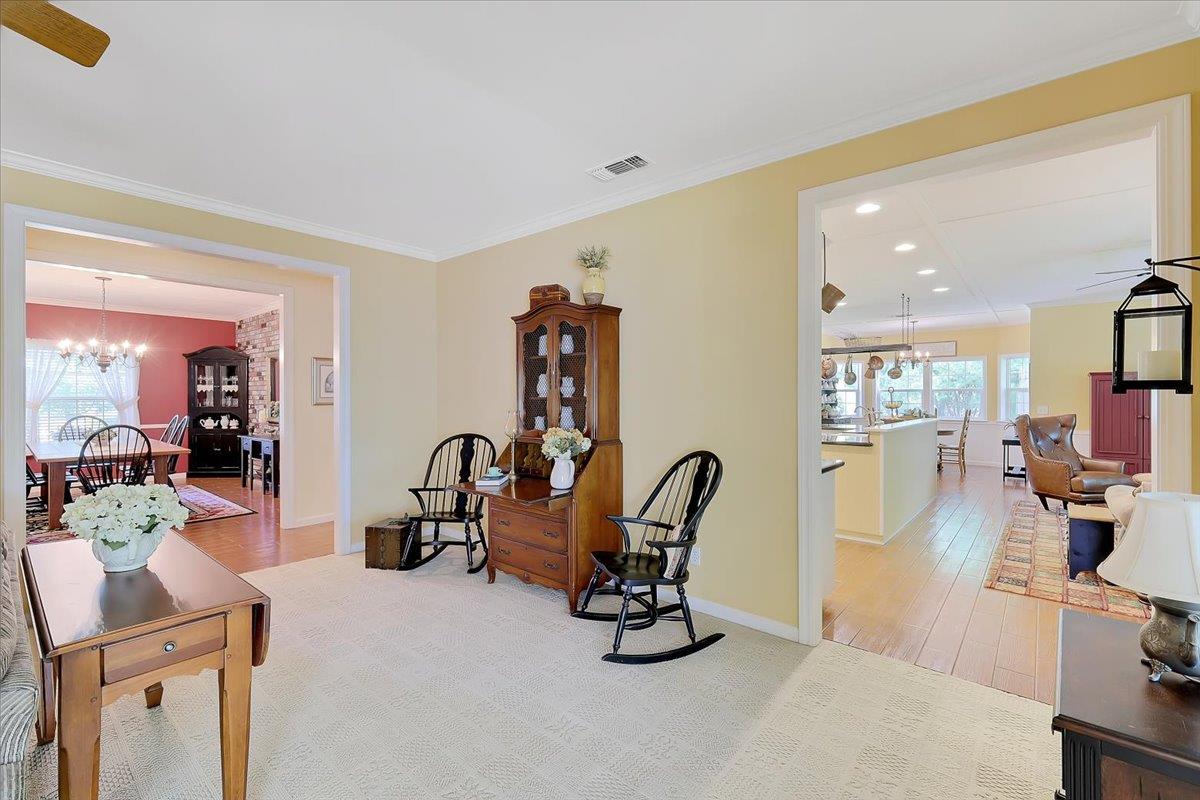 Detail Gallery Image 14 of 84 For 685 Saddleback Dr, Marysville,  CA 95901 - 3 Beds | 2/2 Baths