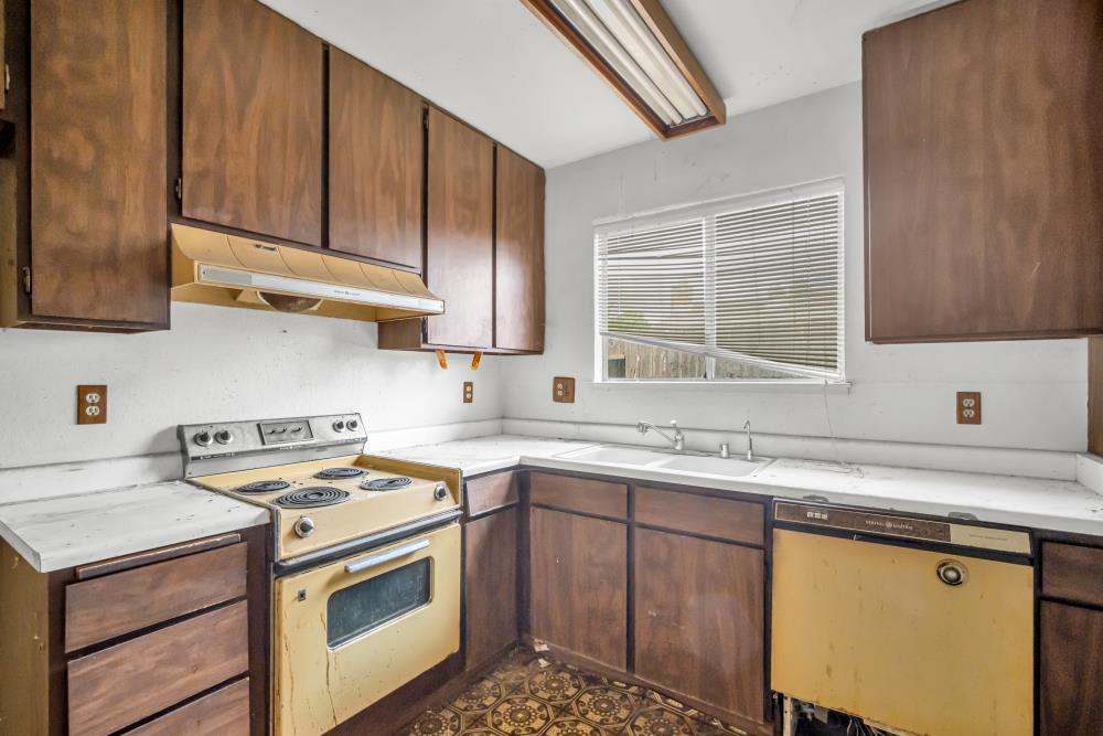 Detail Gallery Image 9 of 31 For 404 Porter Dr, Roseville,  CA 95678 - 3 Beds | 2 Baths