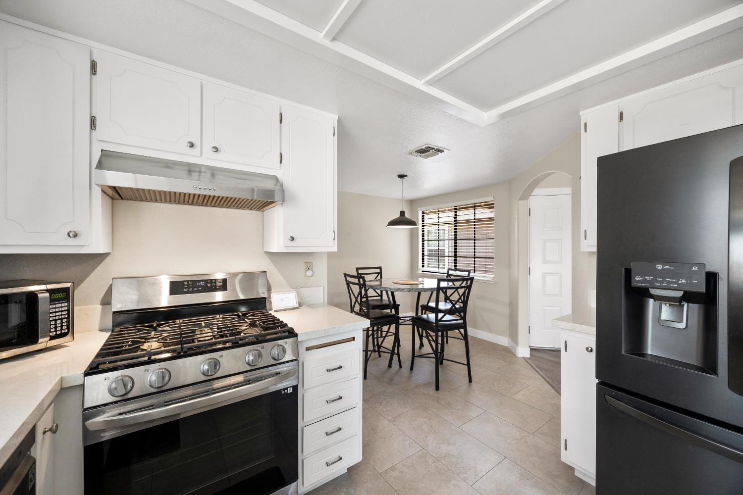 Detail Gallery Image 10 of 30 For 7246 Foxfield Way, North Highlands,  CA 95660 - 3 Beds | 2 Baths