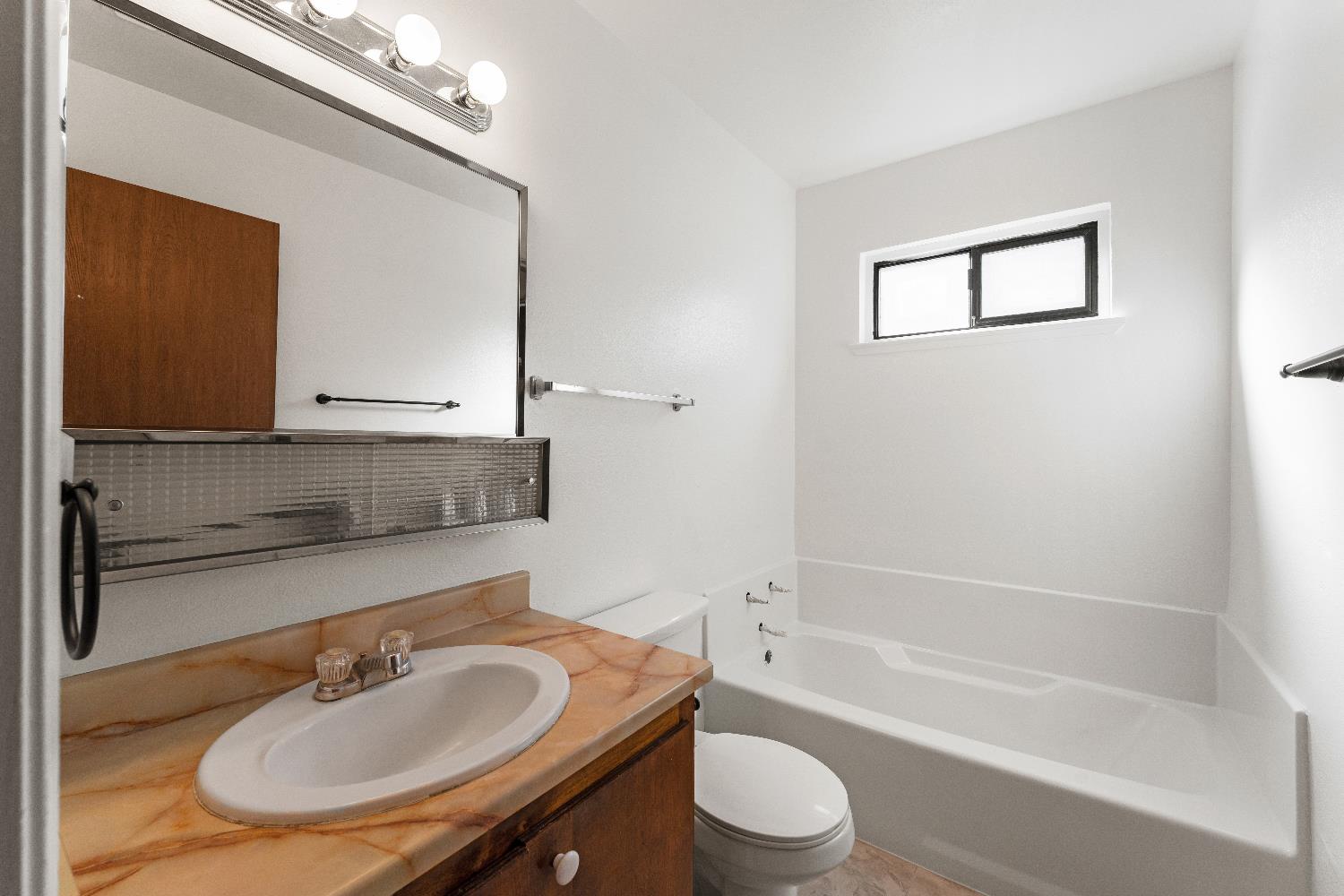 Detail Gallery Image 22 of 38 For 3349 Irvindale Way, Antelope,  CA 95843 - 3 Beds | 2 Baths