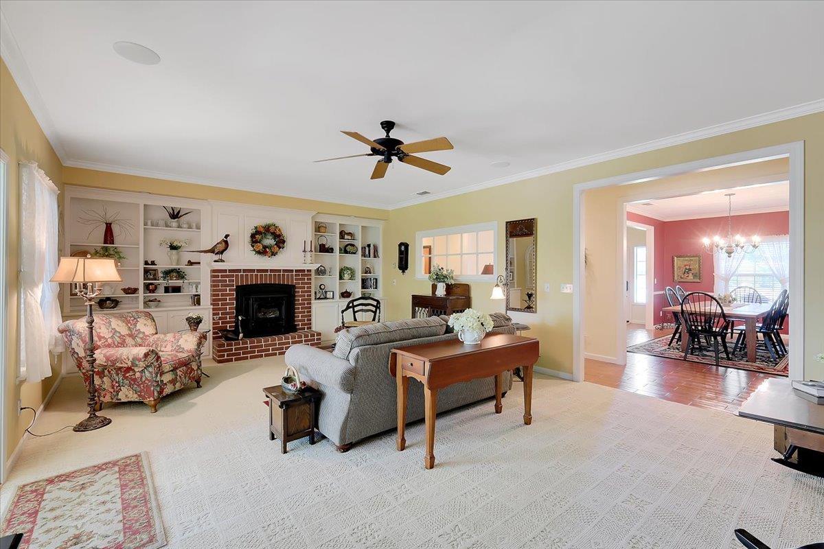 Detail Gallery Image 12 of 84 For 685 Saddleback Dr, Marysville,  CA 95901 - 3 Beds | 2/2 Baths